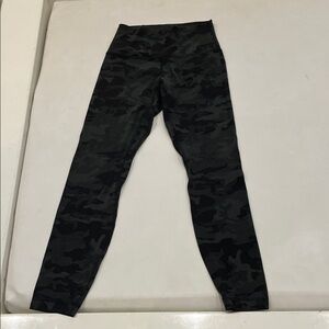 LULULEMON Camo Print Leggings